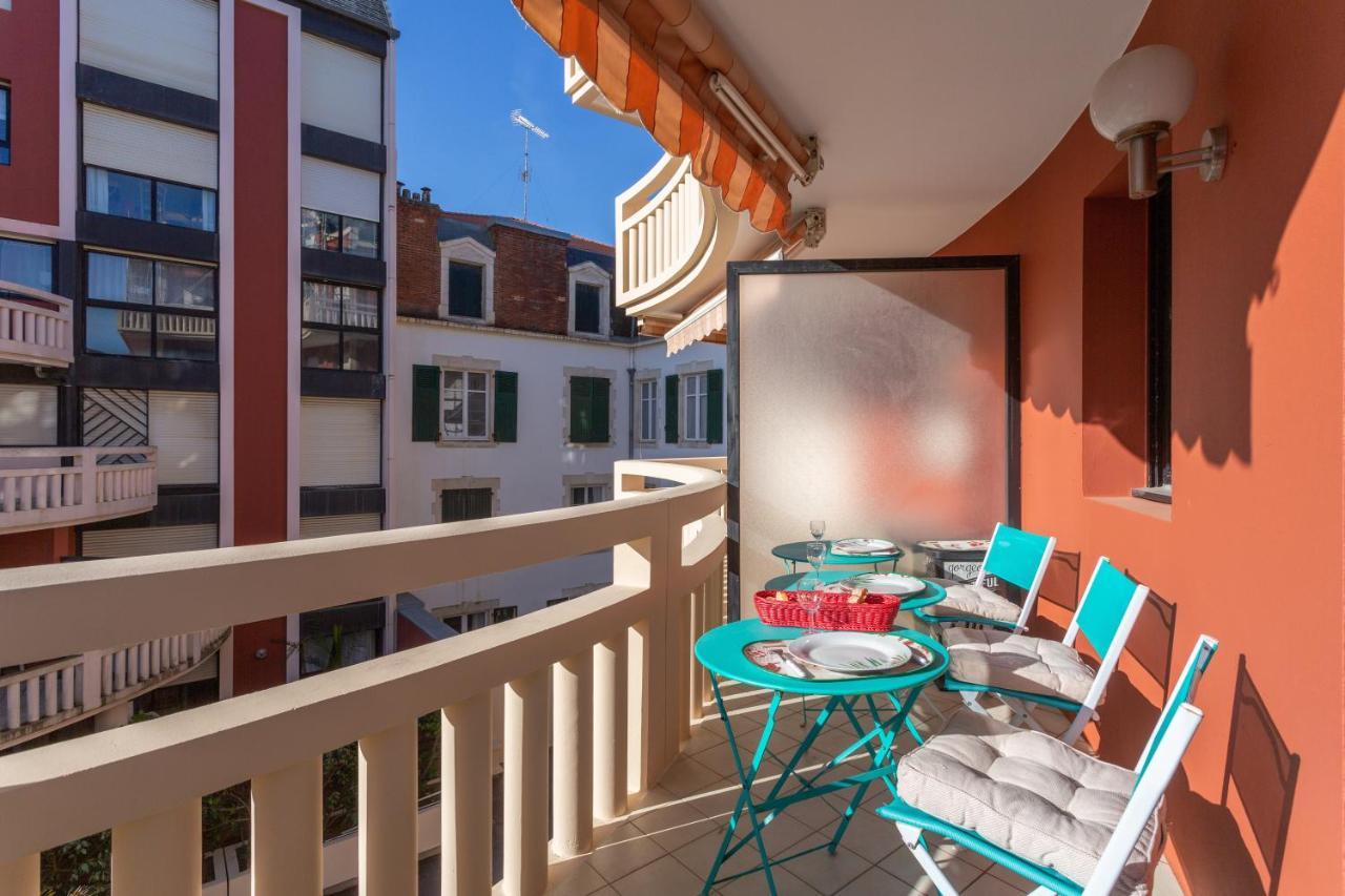 Le Queen Victoria Apartment Биариц Екстериор снимка